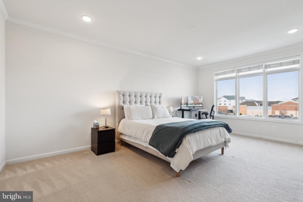 1514 RIBBON LIMESTONE TERRACE SE