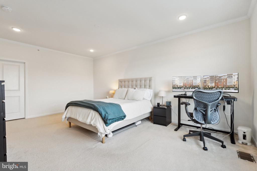 1514 RIBBON LIMESTONE TERRACE SE