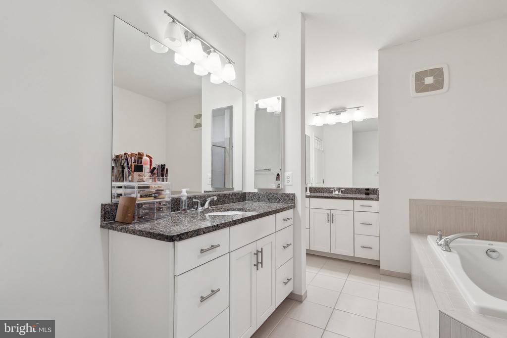 1514 RIBBON LIMESTONE TERRACE SE
