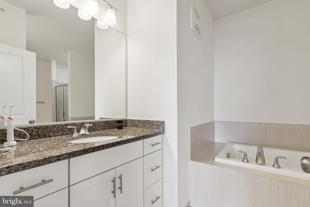 1514 RIBBON LIMESTONE TERRACE SE