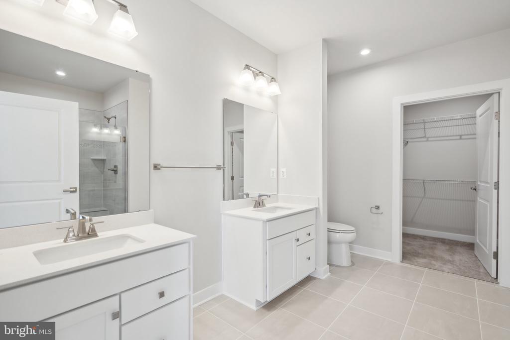 21460 MOUNT STERLING TERRACE 201