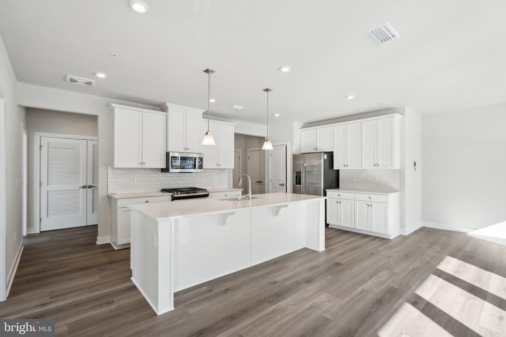 21460 MOUNT STERLING TERRACE 201