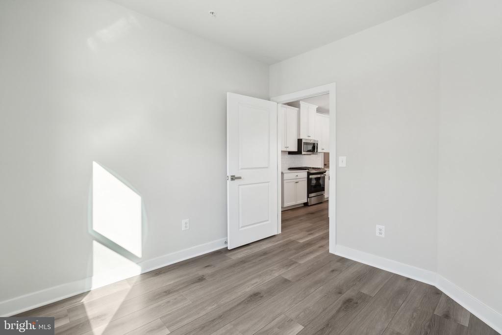 21460 MOUNT STERLING TERRACE 201