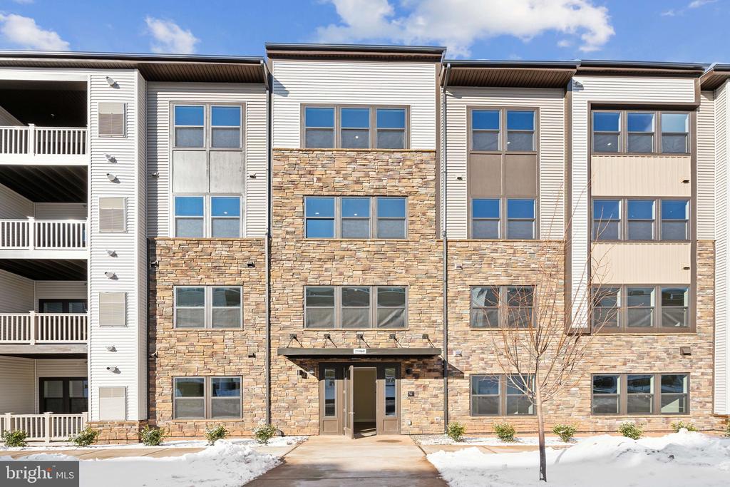 21460 MOUNT STERLING TERRACE 201