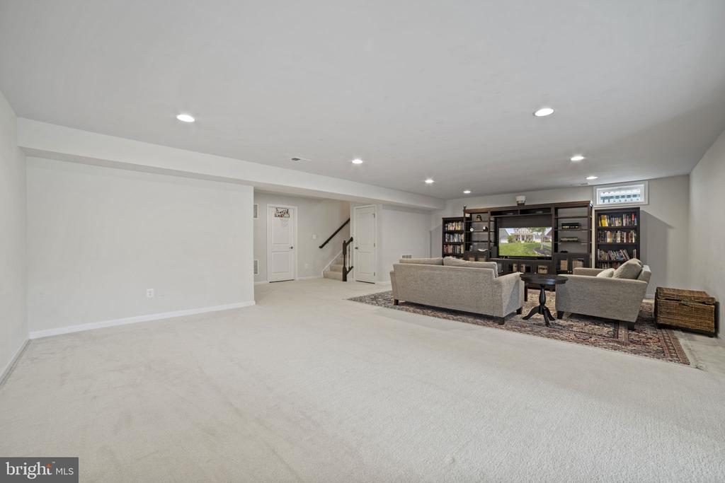 24722 BLACK WILLOW DRIVE