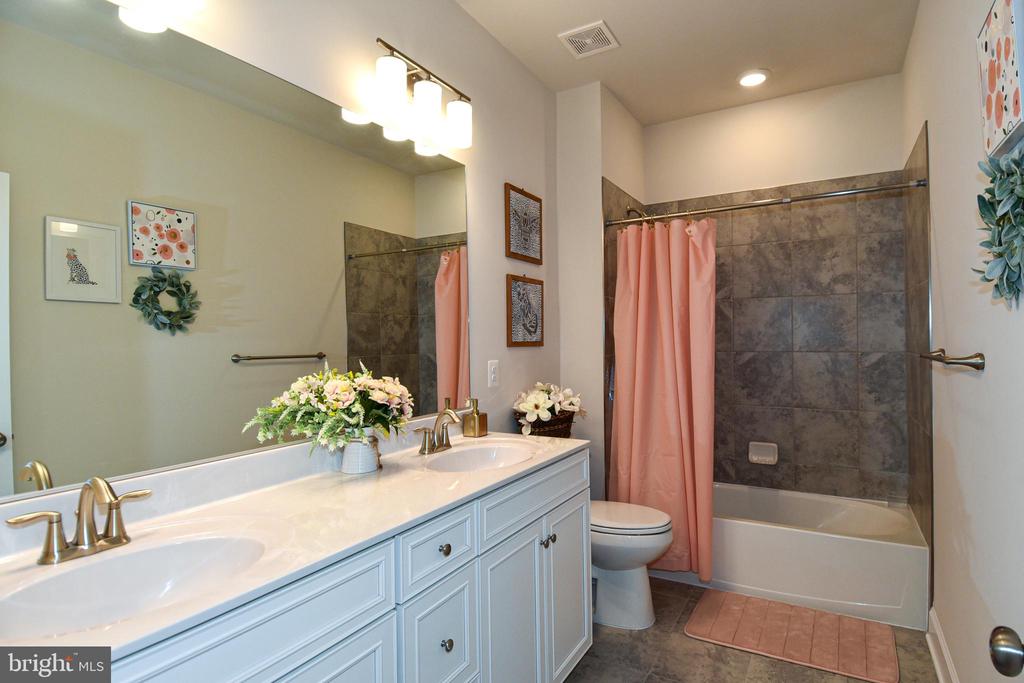 43395 RADFORD DIVIDE TERRACE