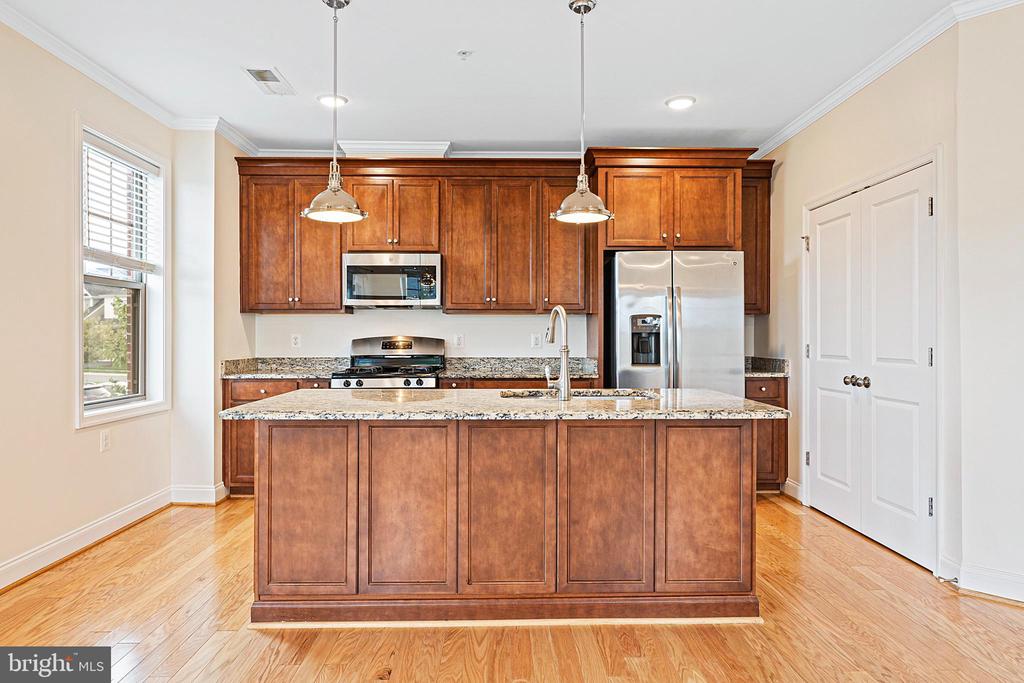 42823 LITTLEHALES TERRACE