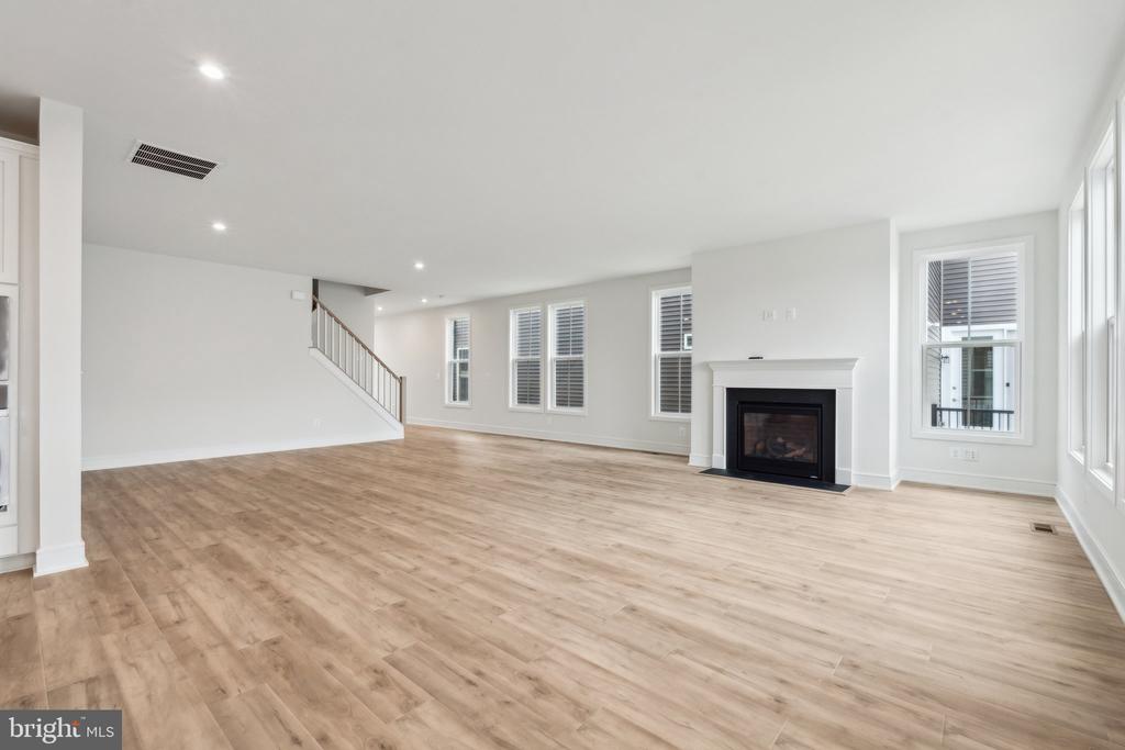 22980 RUNNING WHISPER COURT