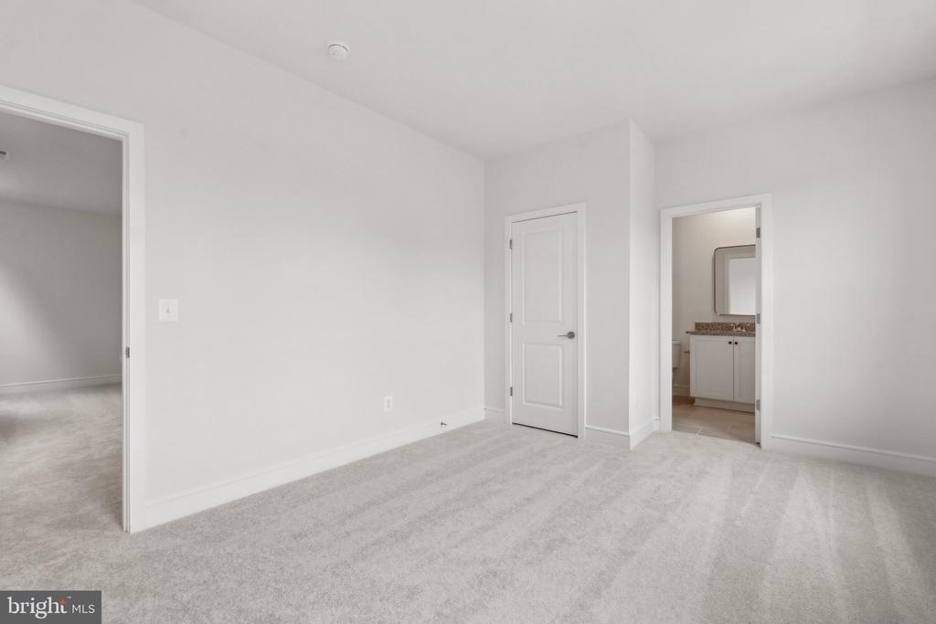 22980 RUNNING WHISPER COURT