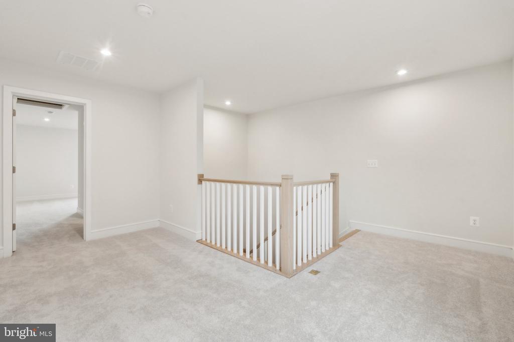 22980 RUNNING WHISPER COURT
