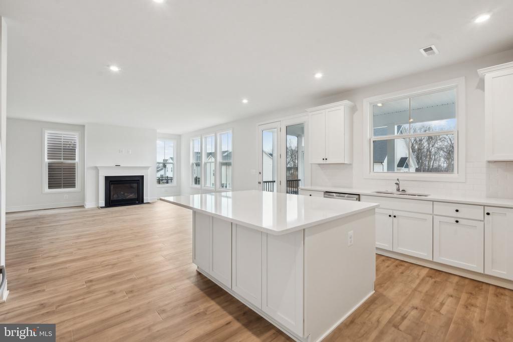 22980 RUNNING WHISPER COURT