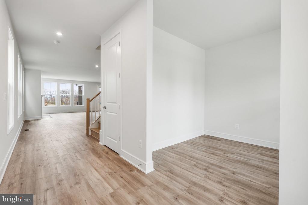 22980 RUNNING WHISPER COURT