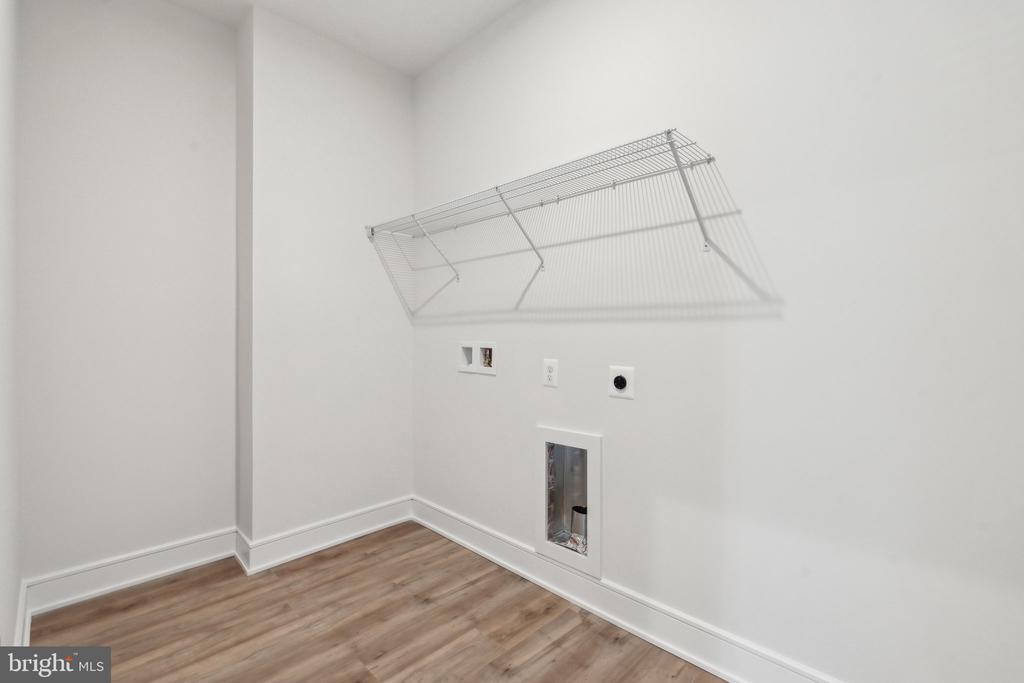 22980 RUNNING WHISPER COURT