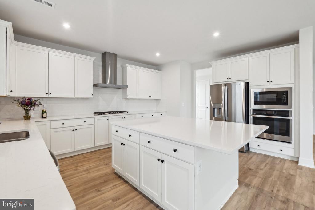 22980 RUNNING WHISPER COURT