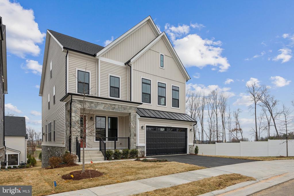 22980 RUNNING WHISPER COURT