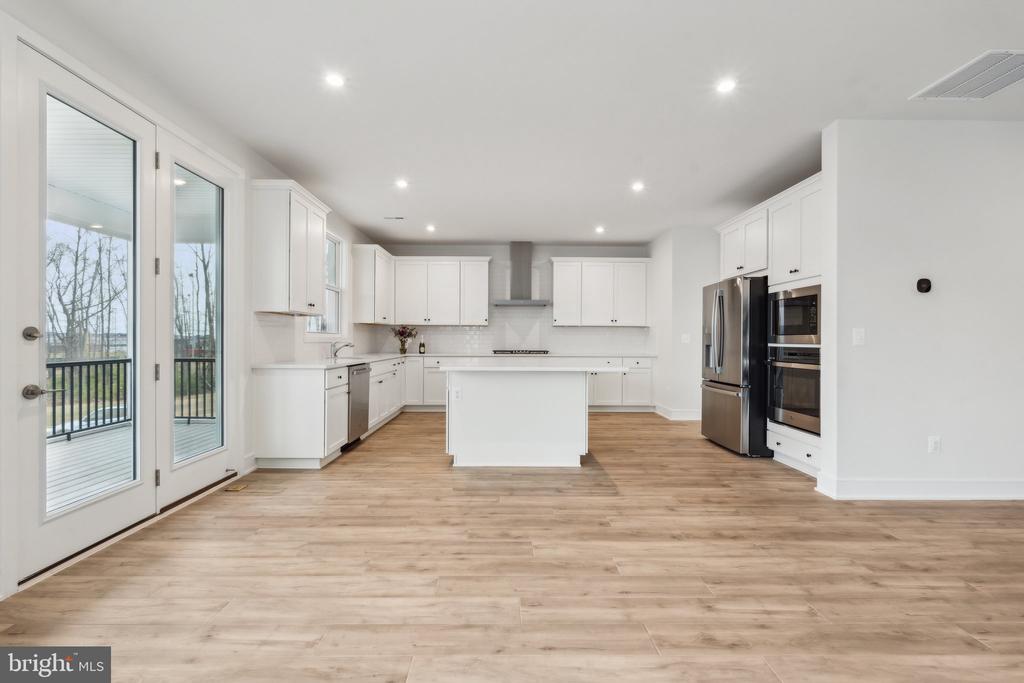 22980 RUNNING WHISPER COURT