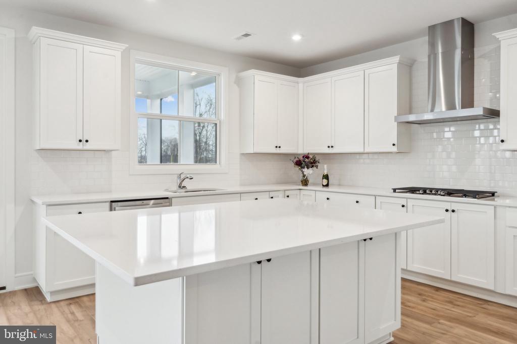 22980 RUNNING WHISPER COURT