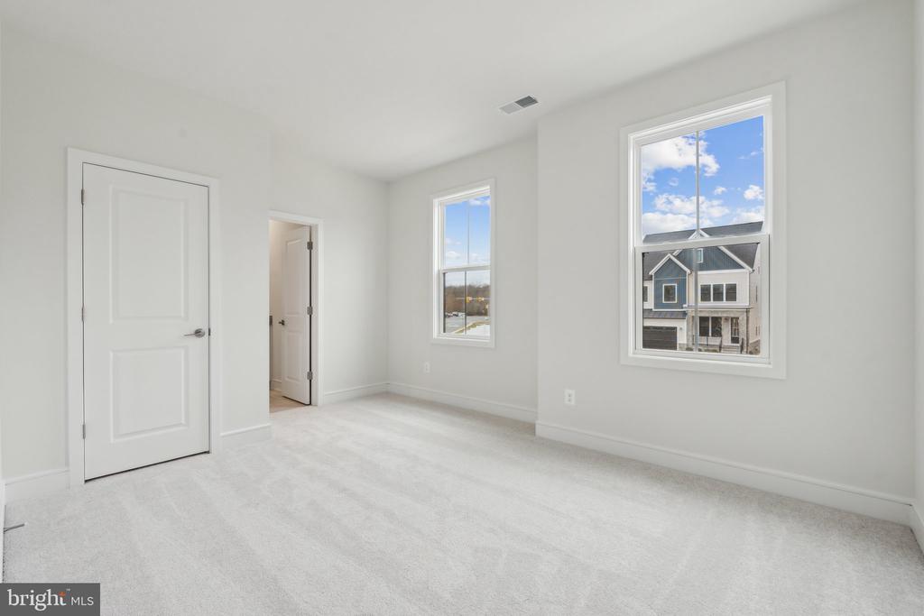 22980 RUNNING WHISPER COURT