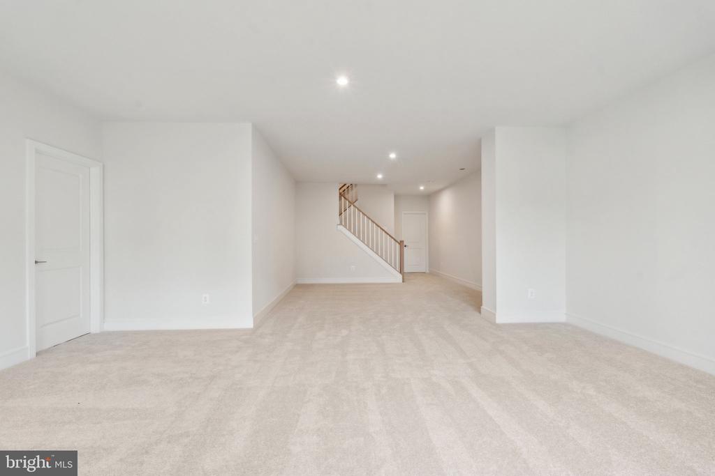 22980 RUNNING WHISPER COURT