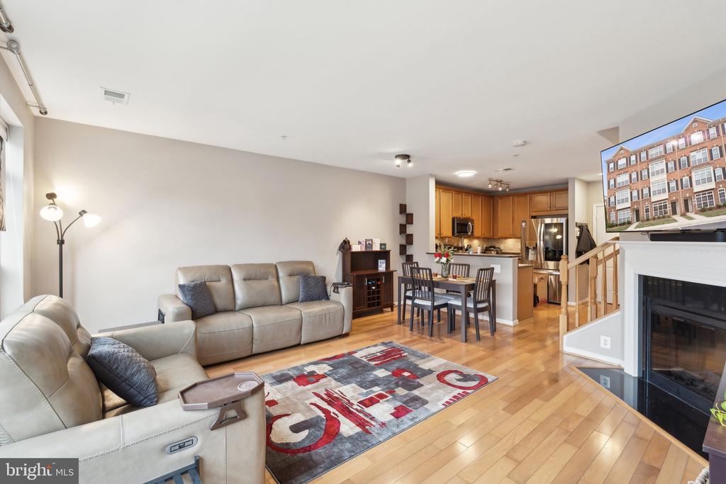 22764 FERNCREST TERRACE