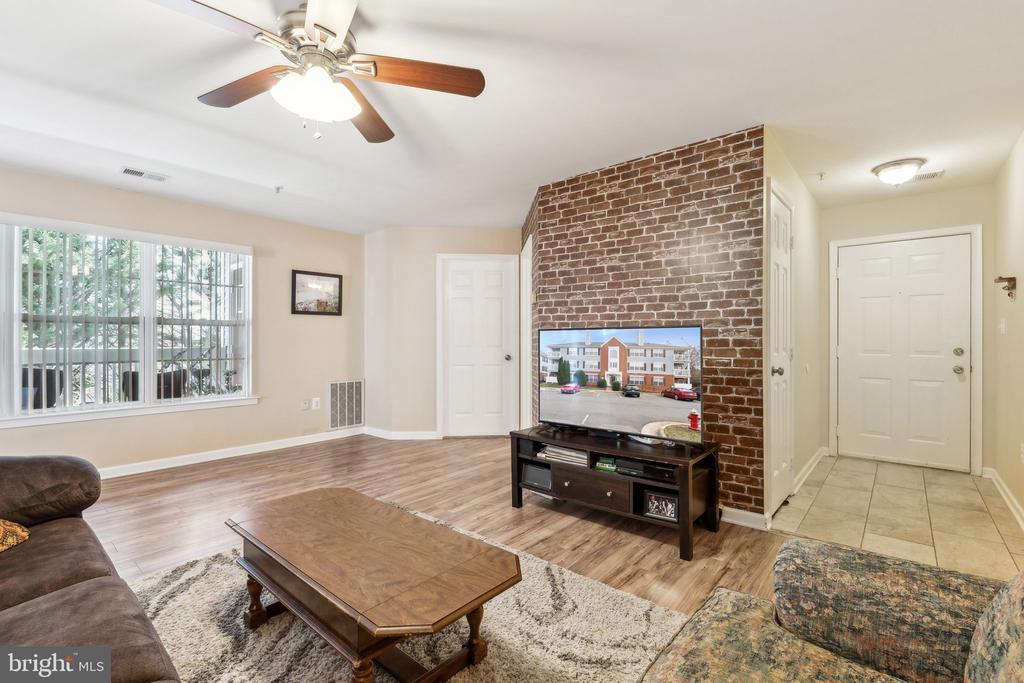 635 CONSTELLATION SQUARE SE G