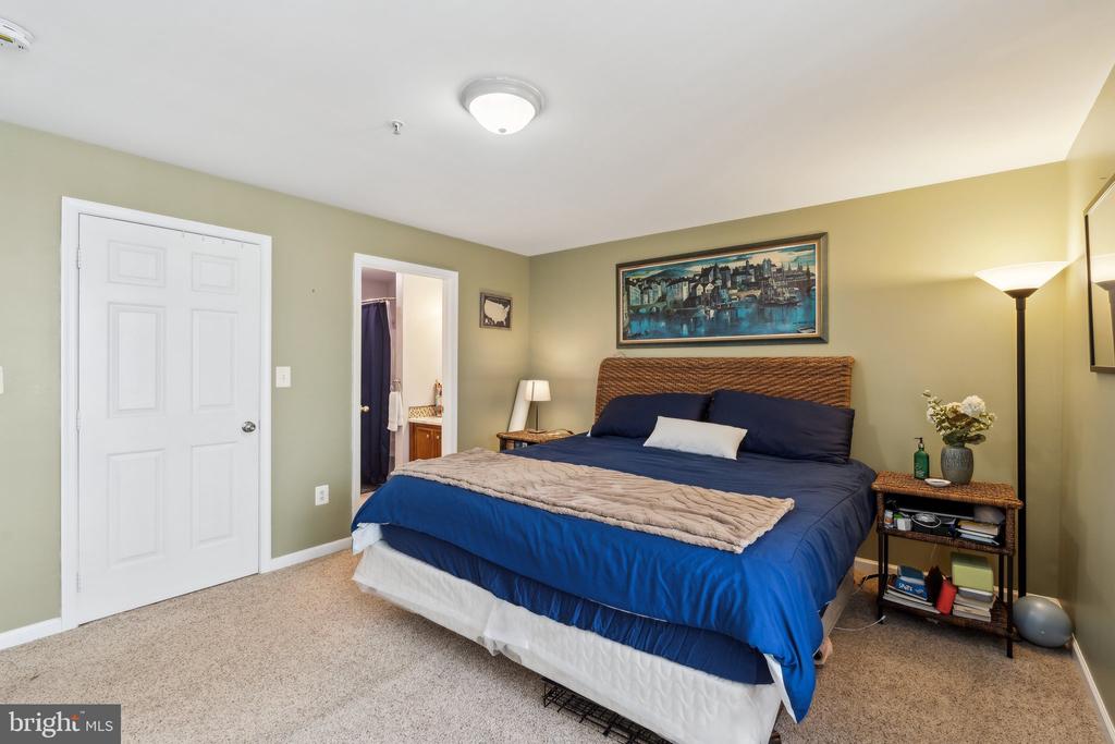 635 CONSTELLATION SQUARE SE G