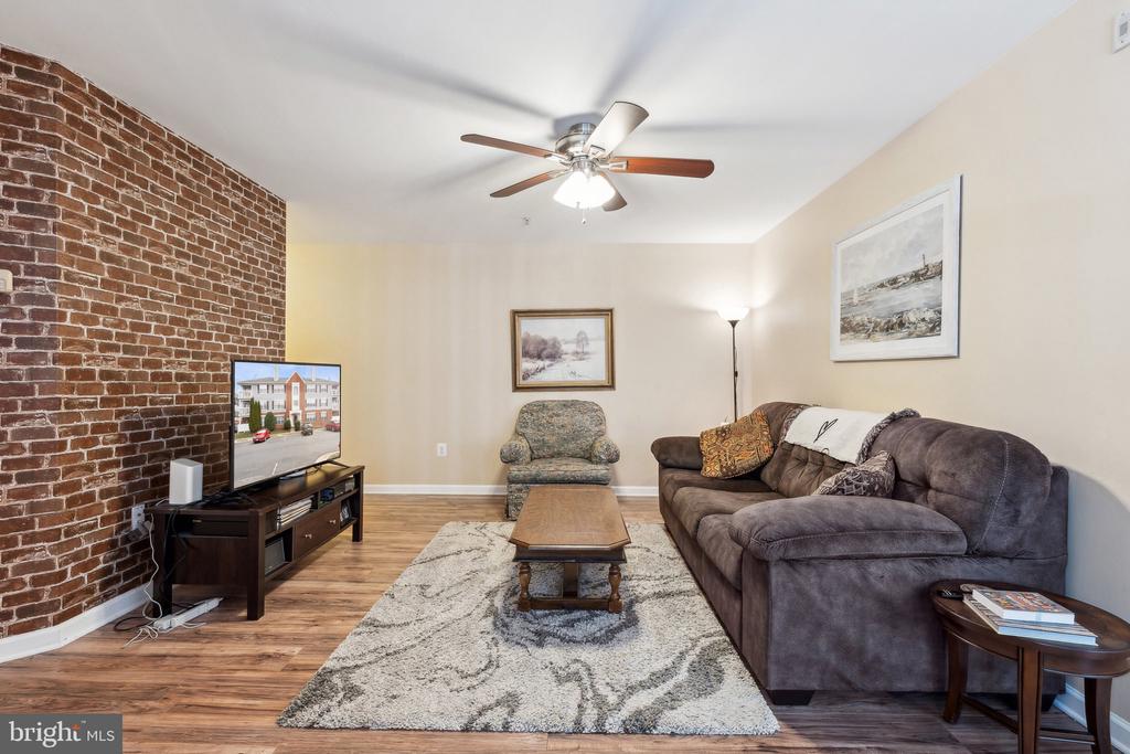 635 CONSTELLATION SQUARE SE G