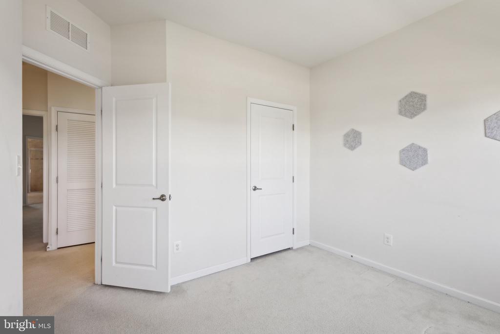 41509 SAGEFIELD SQUARE