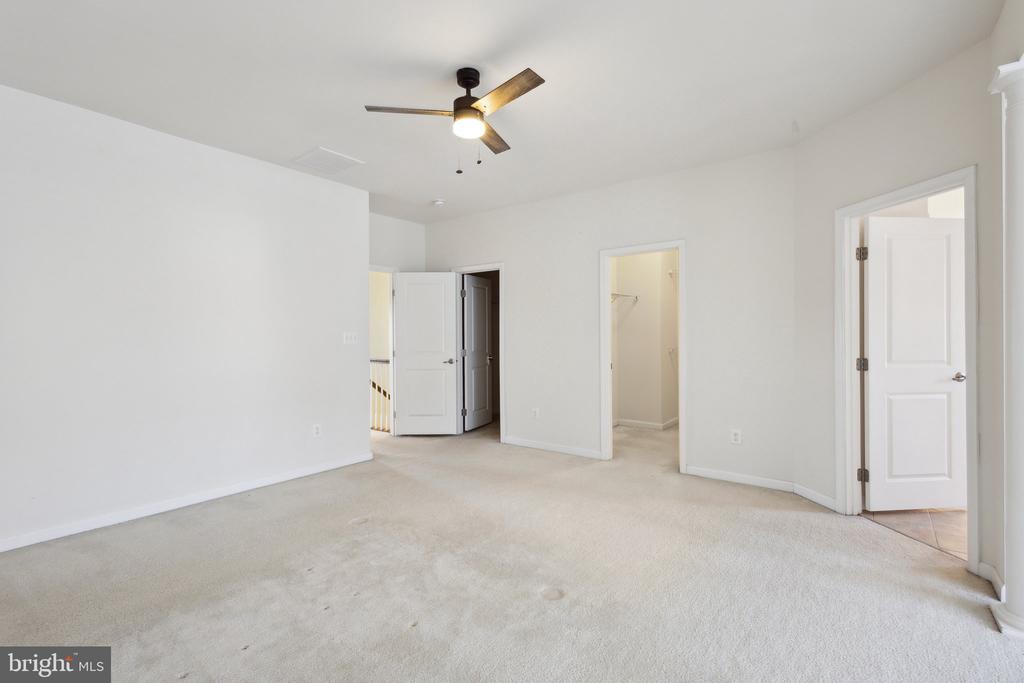 41509 SAGEFIELD SQUARE