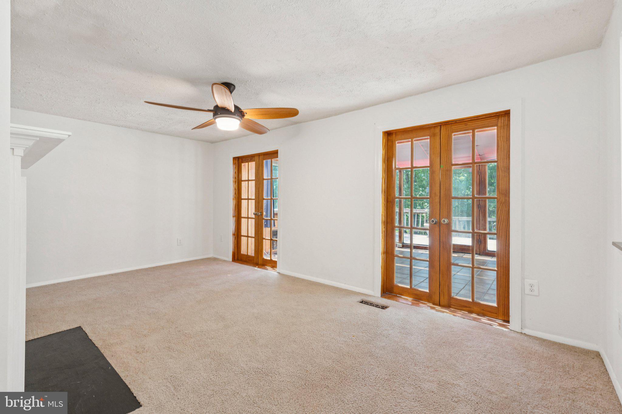 115 S DICKENSON AVENUE