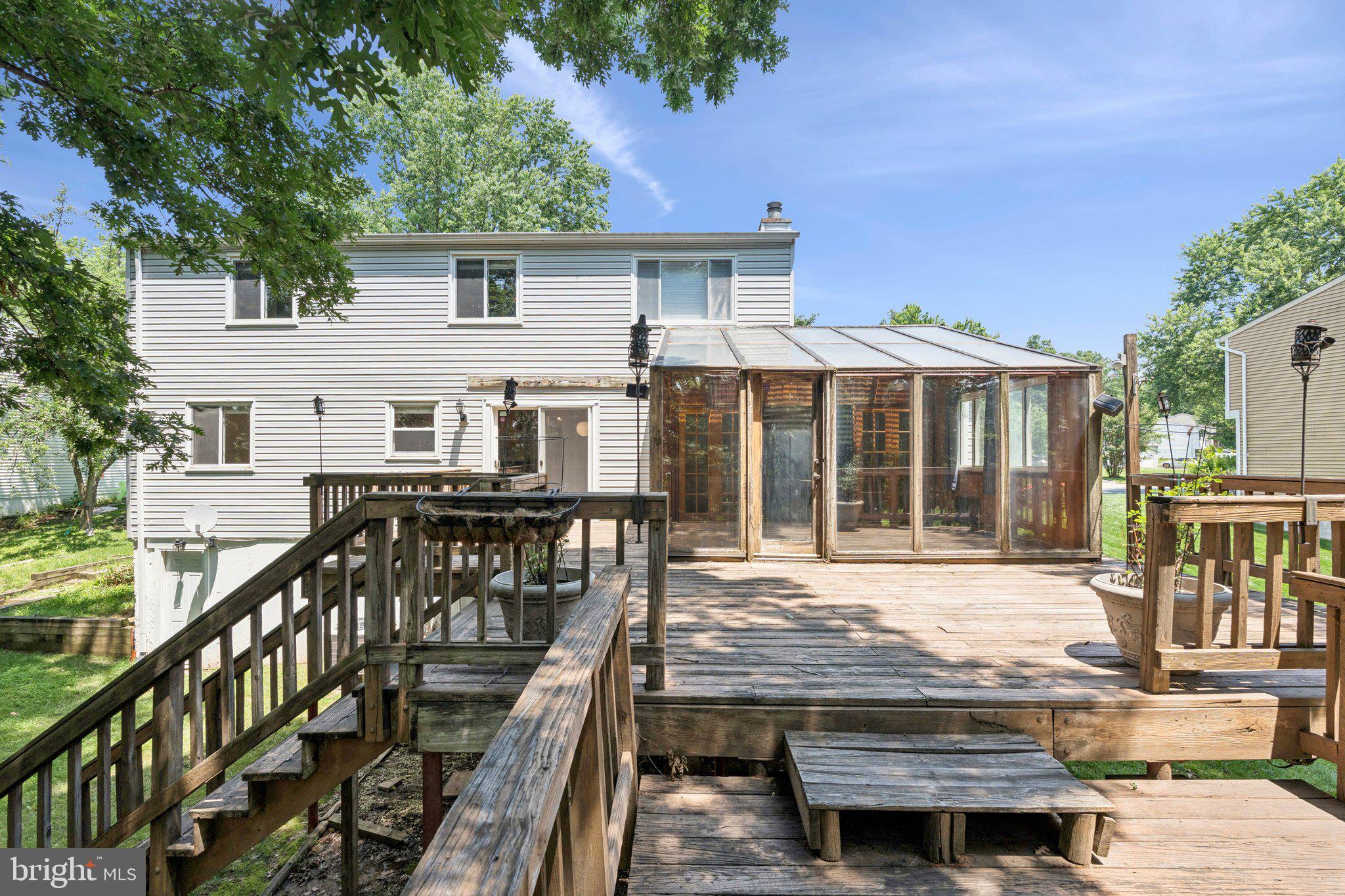 115 S DICKENSON AVENUE
