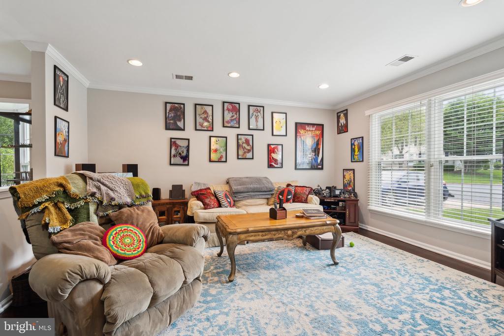 7 MCCARTY COURT