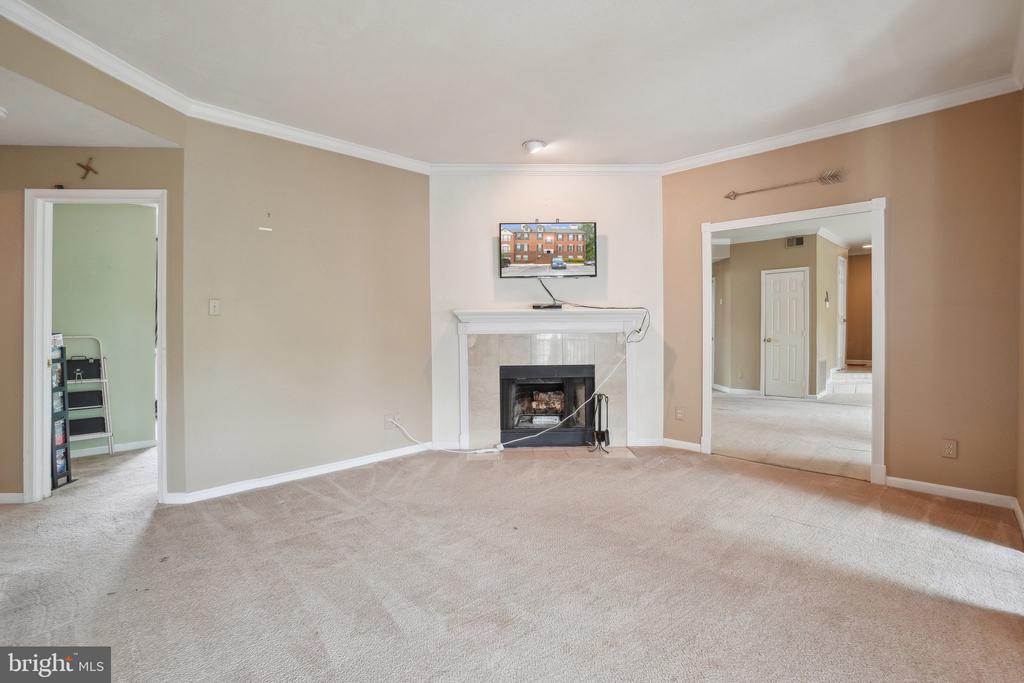660 GATEWAY DRIVE SE 109