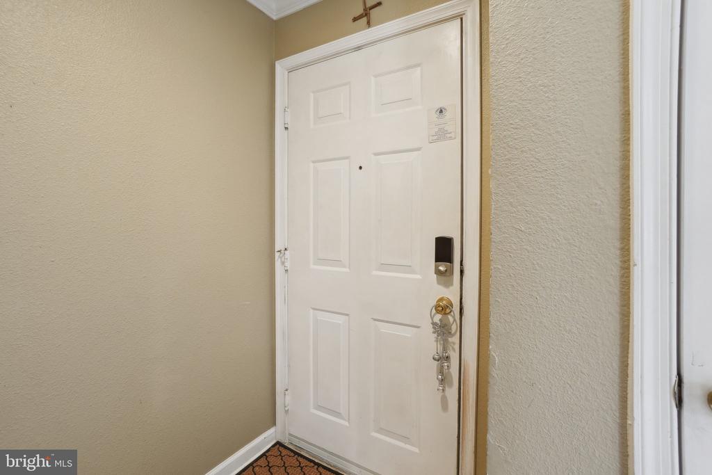 660 GATEWAY DRIVE SE 109