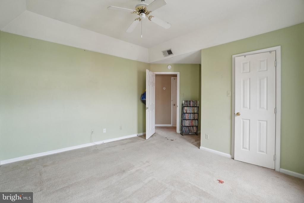 660 GATEWAY DRIVE SE 109
