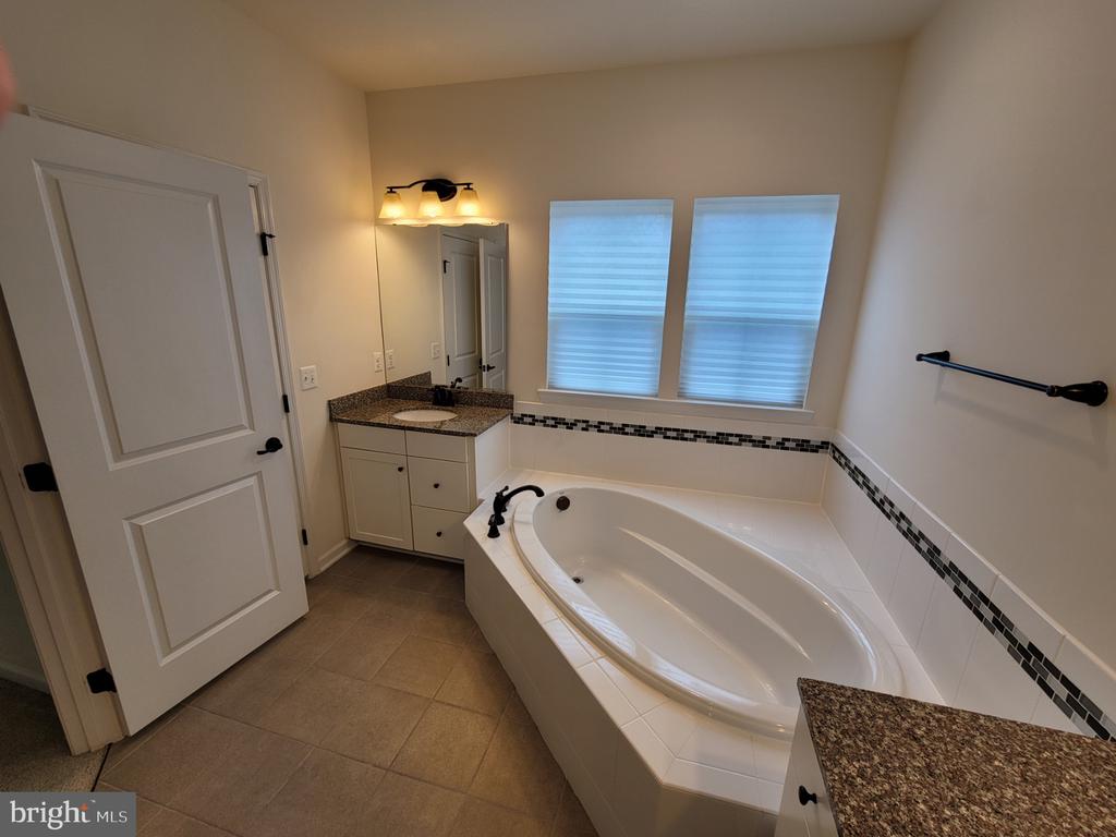 41438 BLACK CHERRY TERRACE