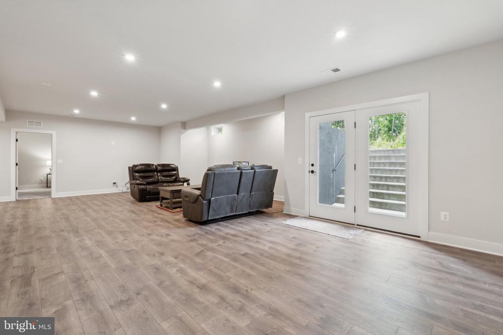 24940 PEACH RIDGE COURT