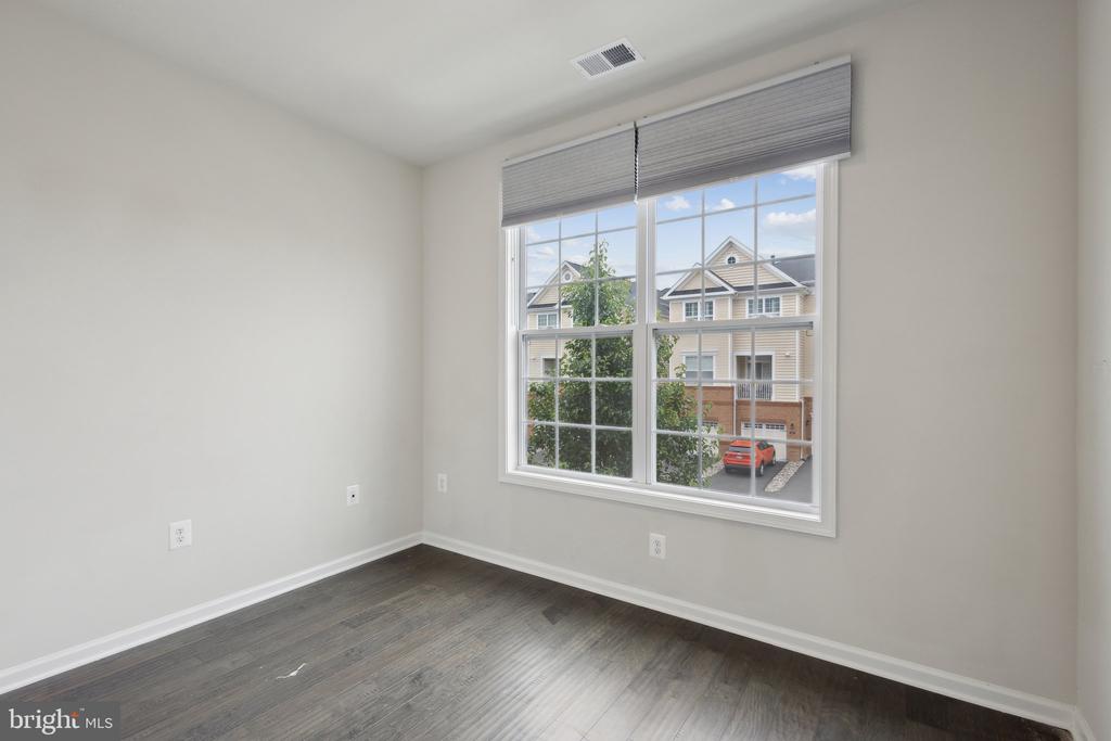 23235 MILLTOWN KNOLL SQUARE 106