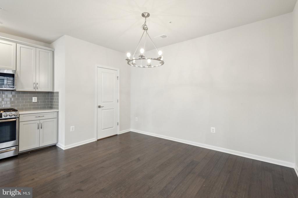 23235 MILLTOWN KNOLL SQUARE 106