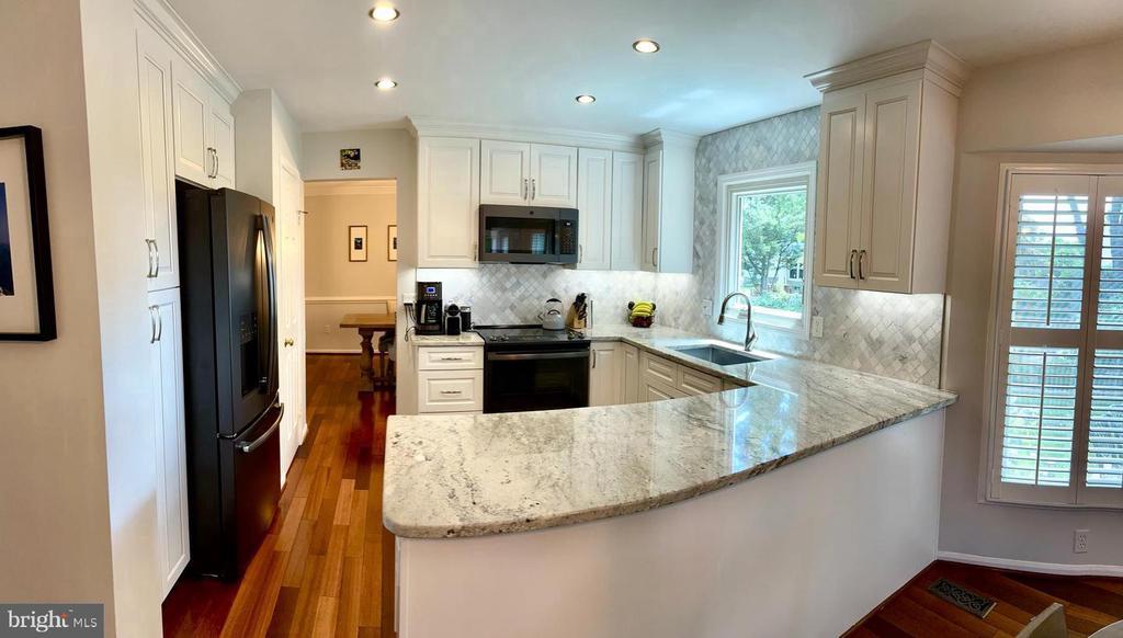 20053 GREAT FALLS FOREST DRIVE