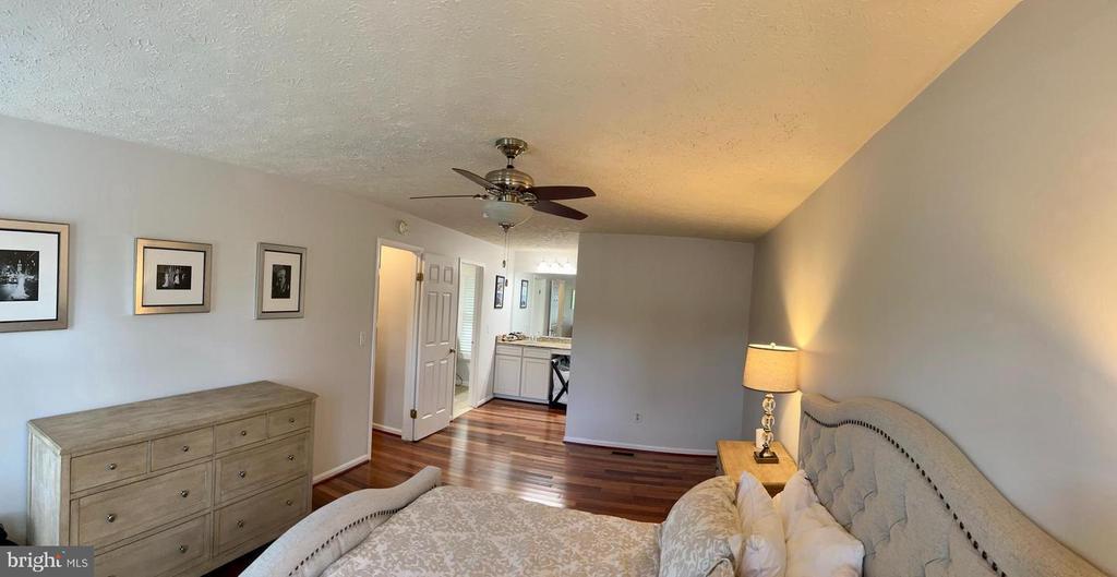 20053 GREAT FALLS FOREST DRIVE