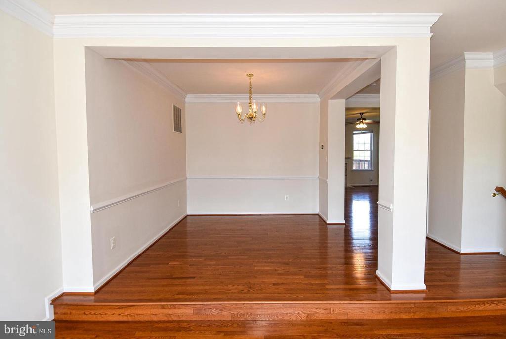 25240 LYON TERRACE