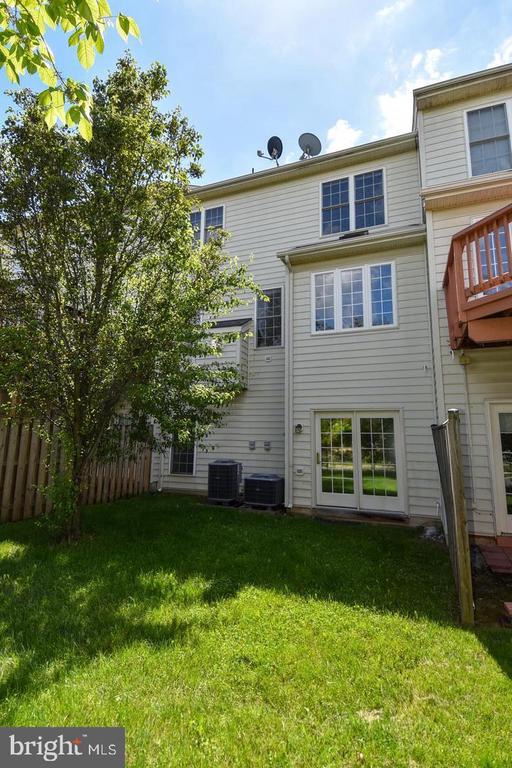 25240 LYON TERRACE