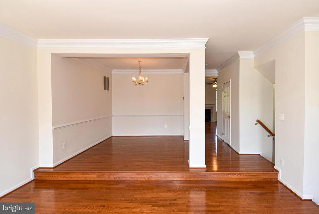 25240 LYON TERRACE