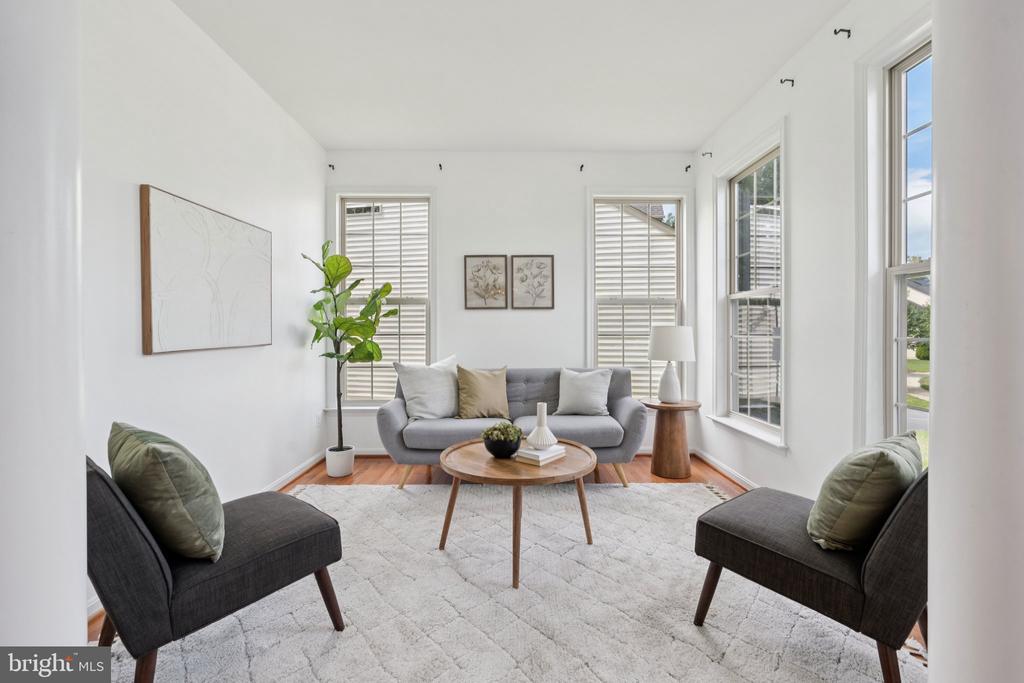 42121 OAK CREST CIRCLE