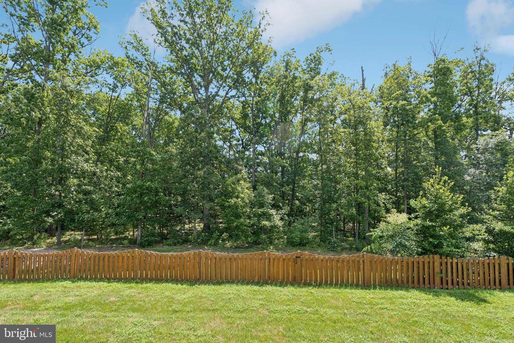 42121 OAK CREST CIRCLE