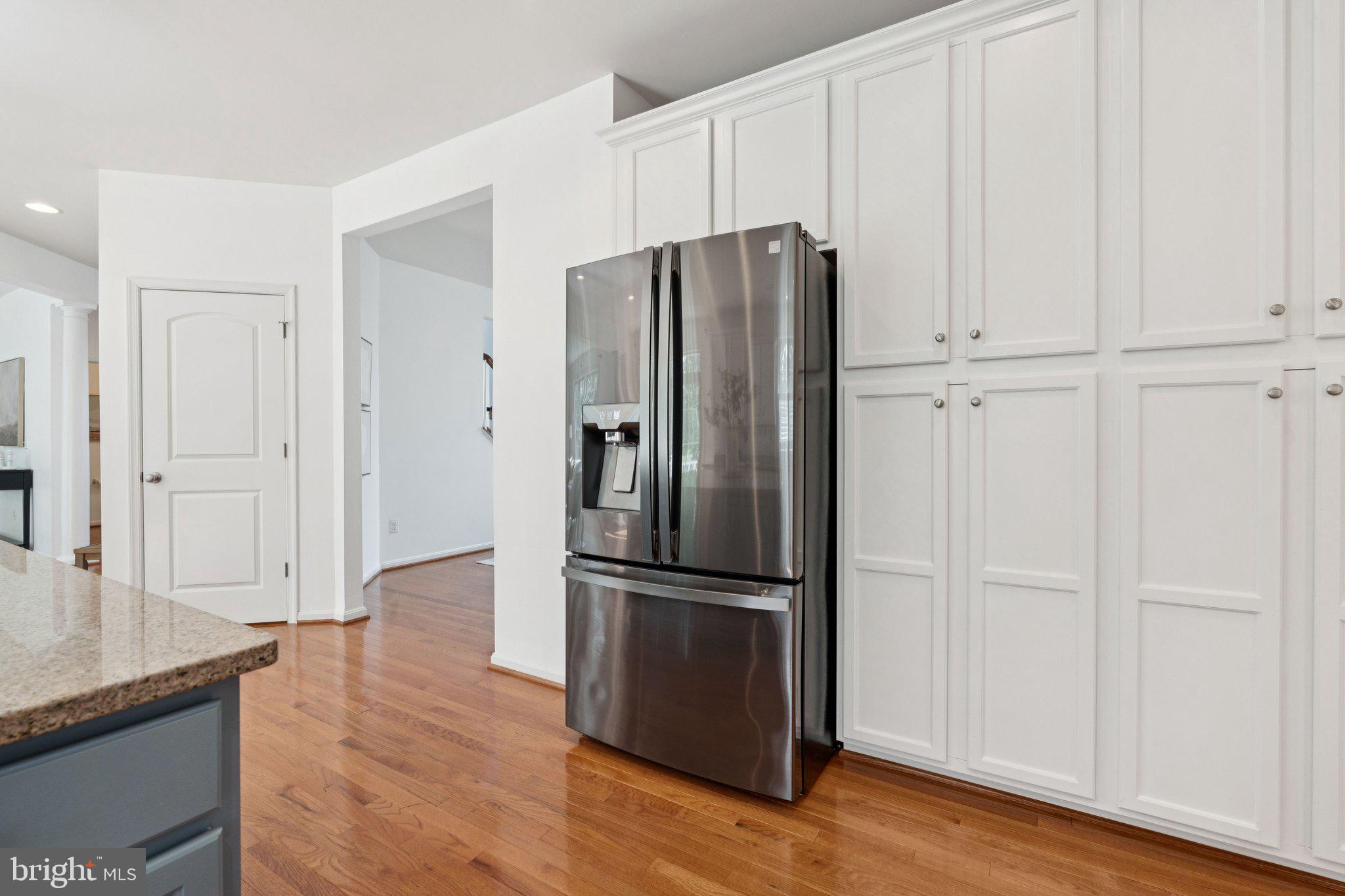 42121 OAK CREST CIRCLE