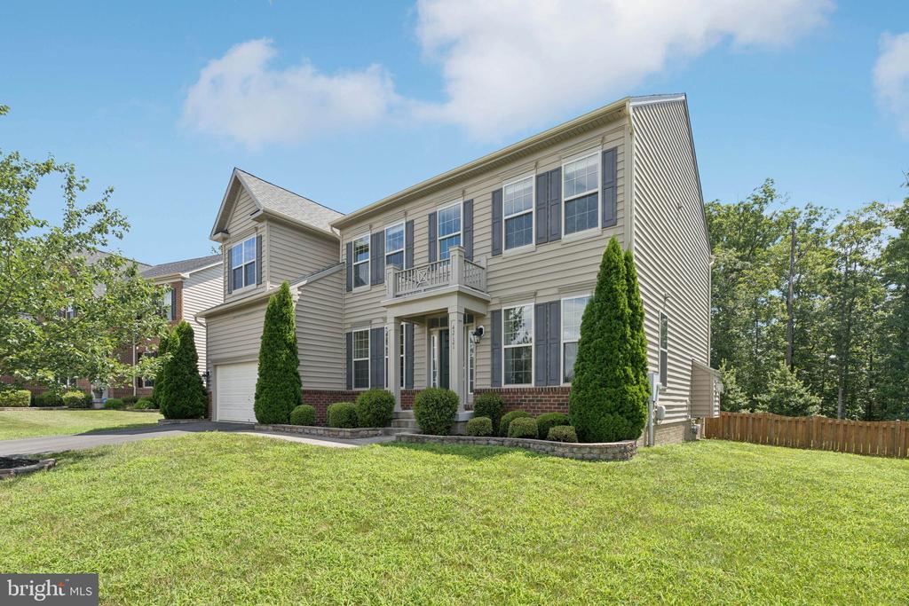 42121 OAK CREST CIRCLE