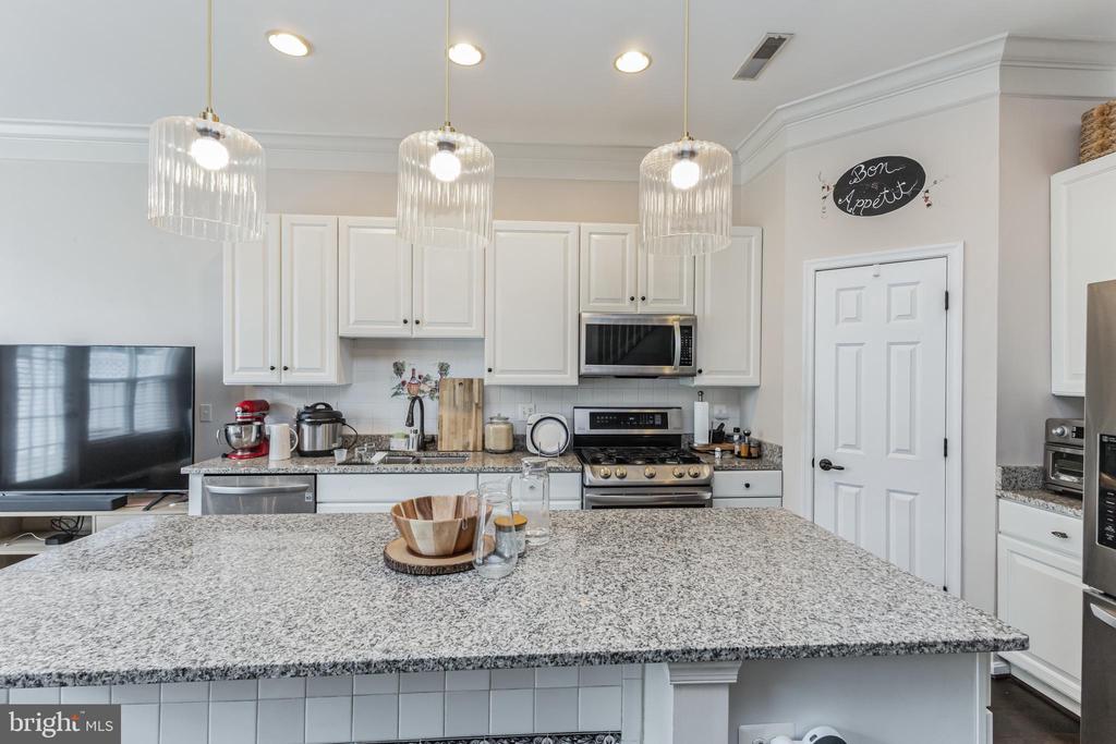 42753 STADLER LANE