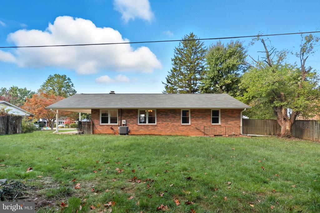 300 E LOUDOUN VALLEY DRIVE